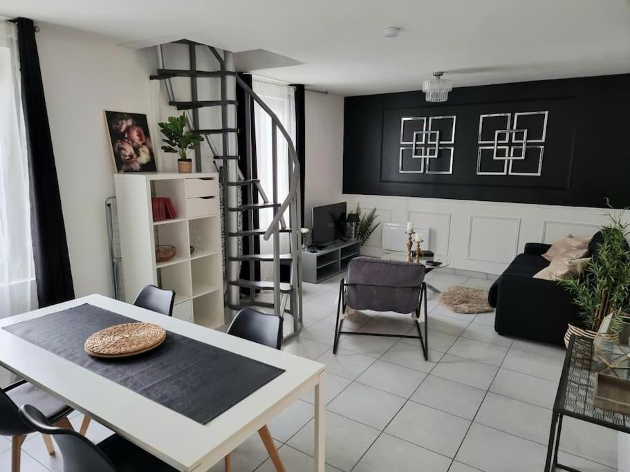 Maison Aux Portes De Tours Saint-Pierre-des-Corps Ngoại thất bức ảnh